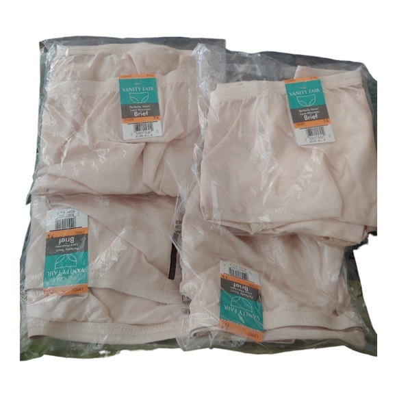 Vanity Fair Intimates & Sleepwear Lot Of 4 Vanity Fair Lace Nouveau